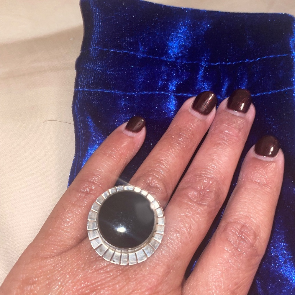 Vintage Sterling Silver .925 Mexico Taxco Ridged Black Onyx Round Ring Size 5.5